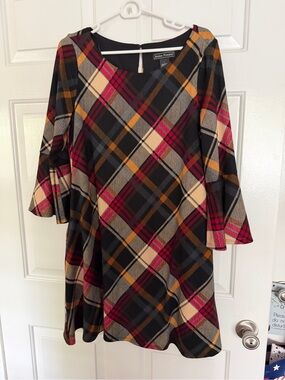 Jessica Howard Black Plaid Midi Dress with Pink and Tan Accent